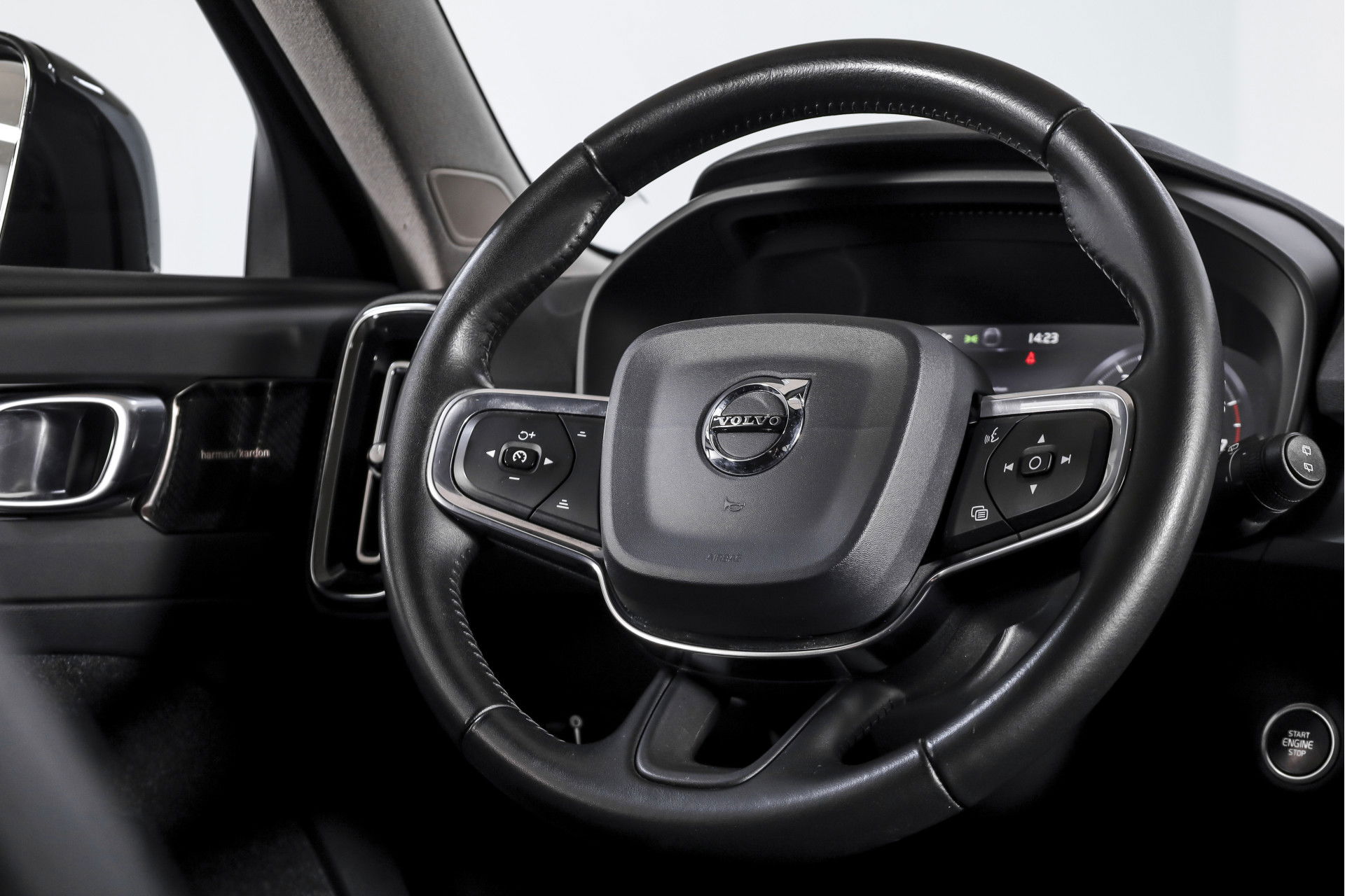Volvo - XC40