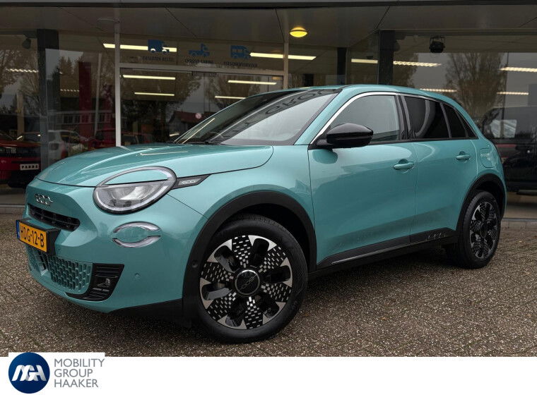 Foto van Fiat 600 1.2 Hybrid La Prima