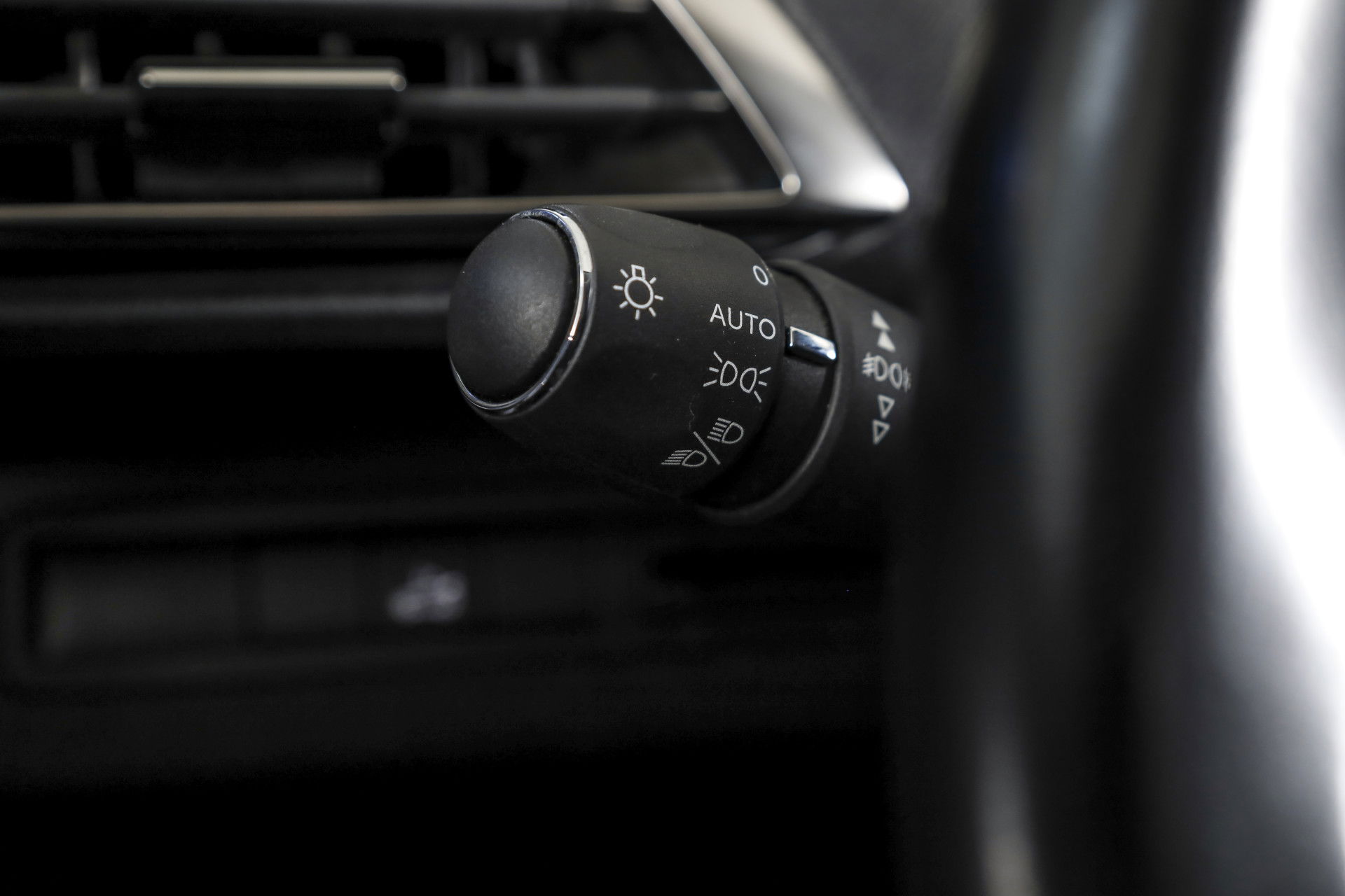 Peugeot - 3008