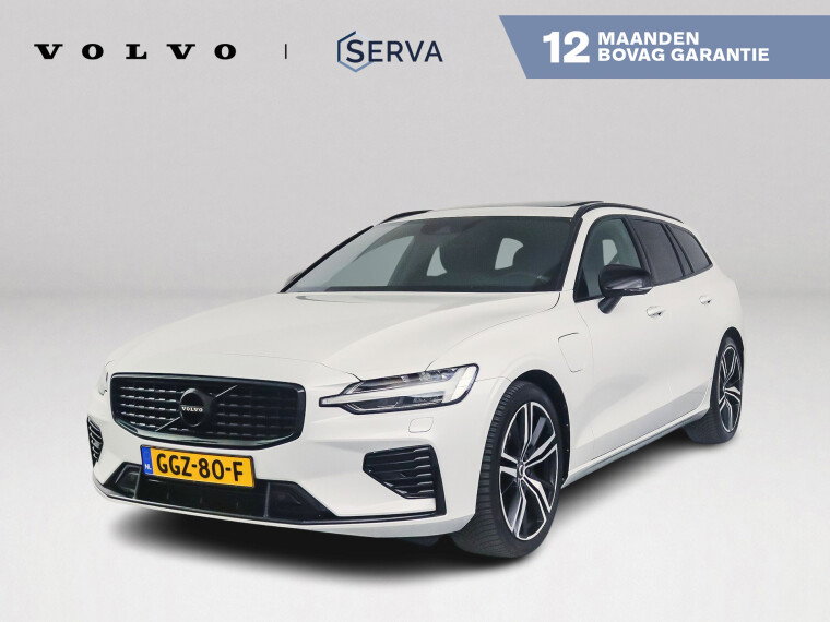 Foto van Volvo V60 T6 Plug-in hybrid AWD Ultimate Dark | Panoramadak | Parkeercamera | Head-up display | Harman Kardon | Stoel- en Stuurverwarming
