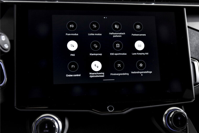 Lynk & Co - 01