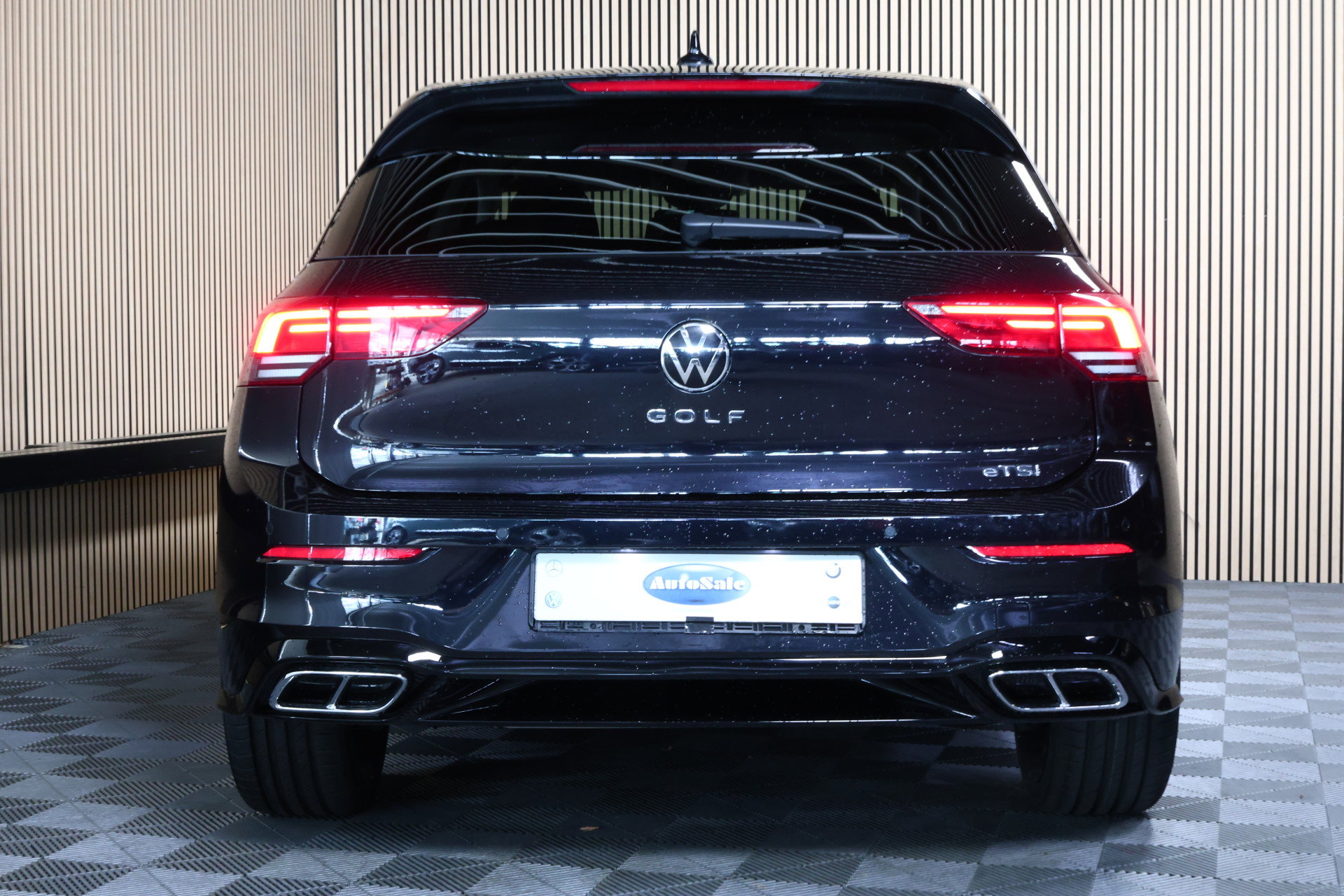 Volkswagen R line 1.0 eTsi AVM ACC CARPLAY CAMERA PDC '24 - foto 7