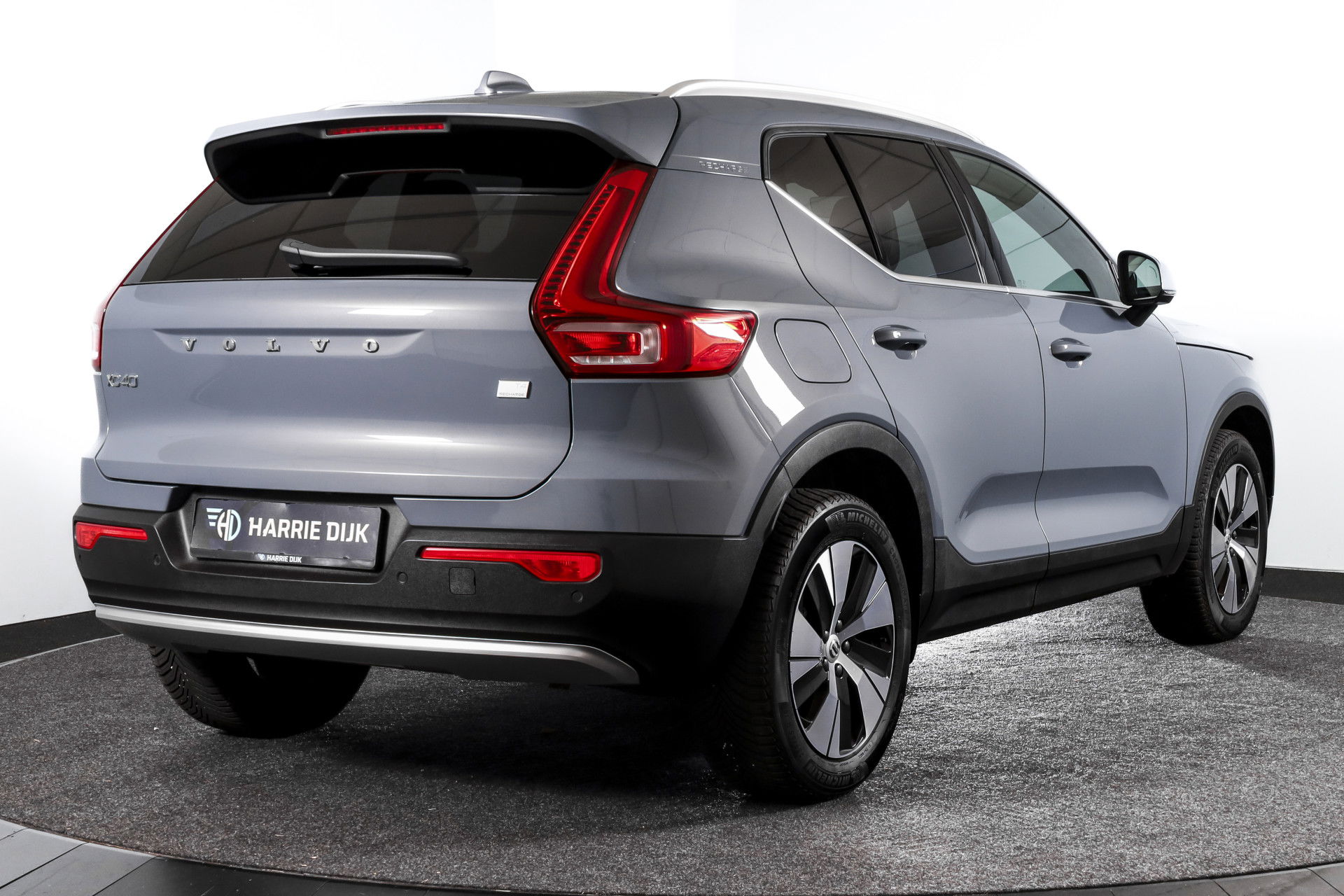 Volvo - XC40