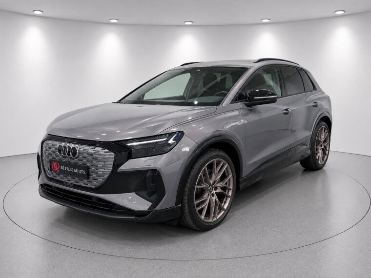 Foto van Audi Q4 e-tron 40 S edition Brons 77 kWh