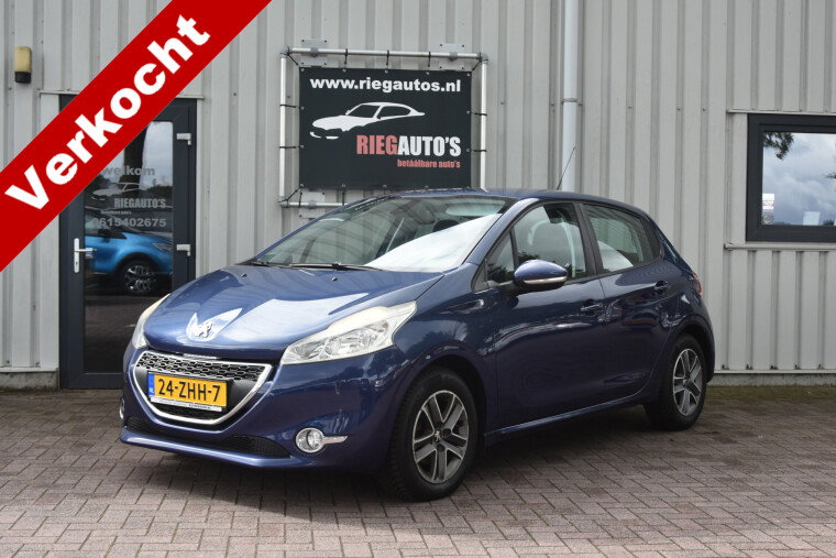 Foto van Peugeot 208 1.2 VTi Envy. Origineel Nederlands, Distributiriem vervangen, Airco, PDC!!