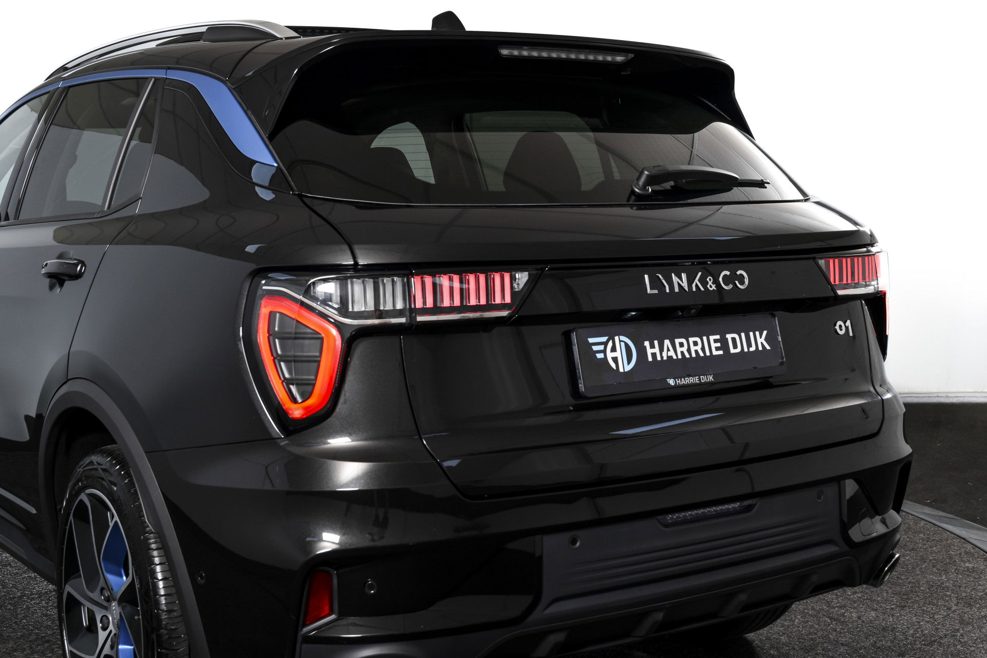 Lynk & Co - 01