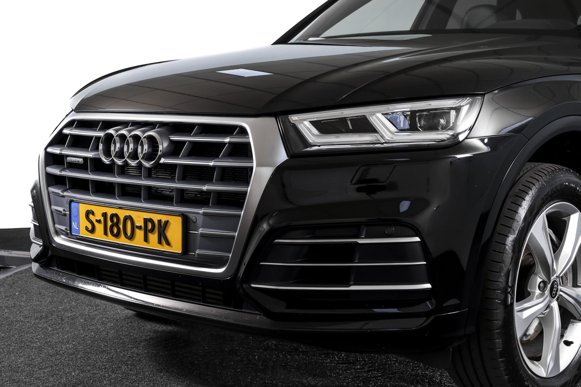 Audi - Q5