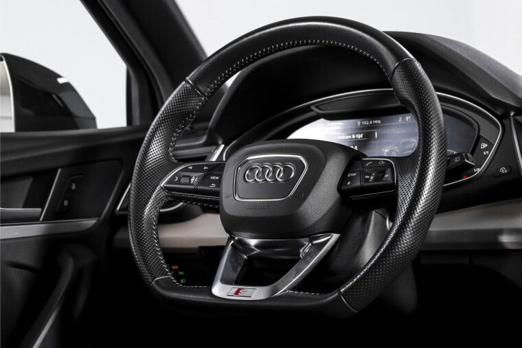 Audi - Q5