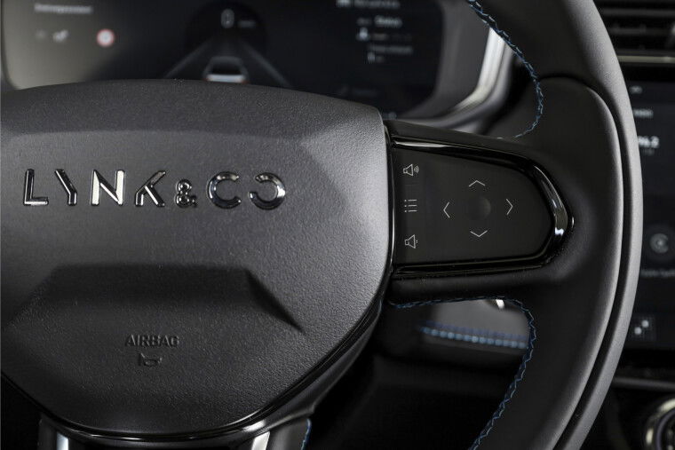 Lynk & Co - 01