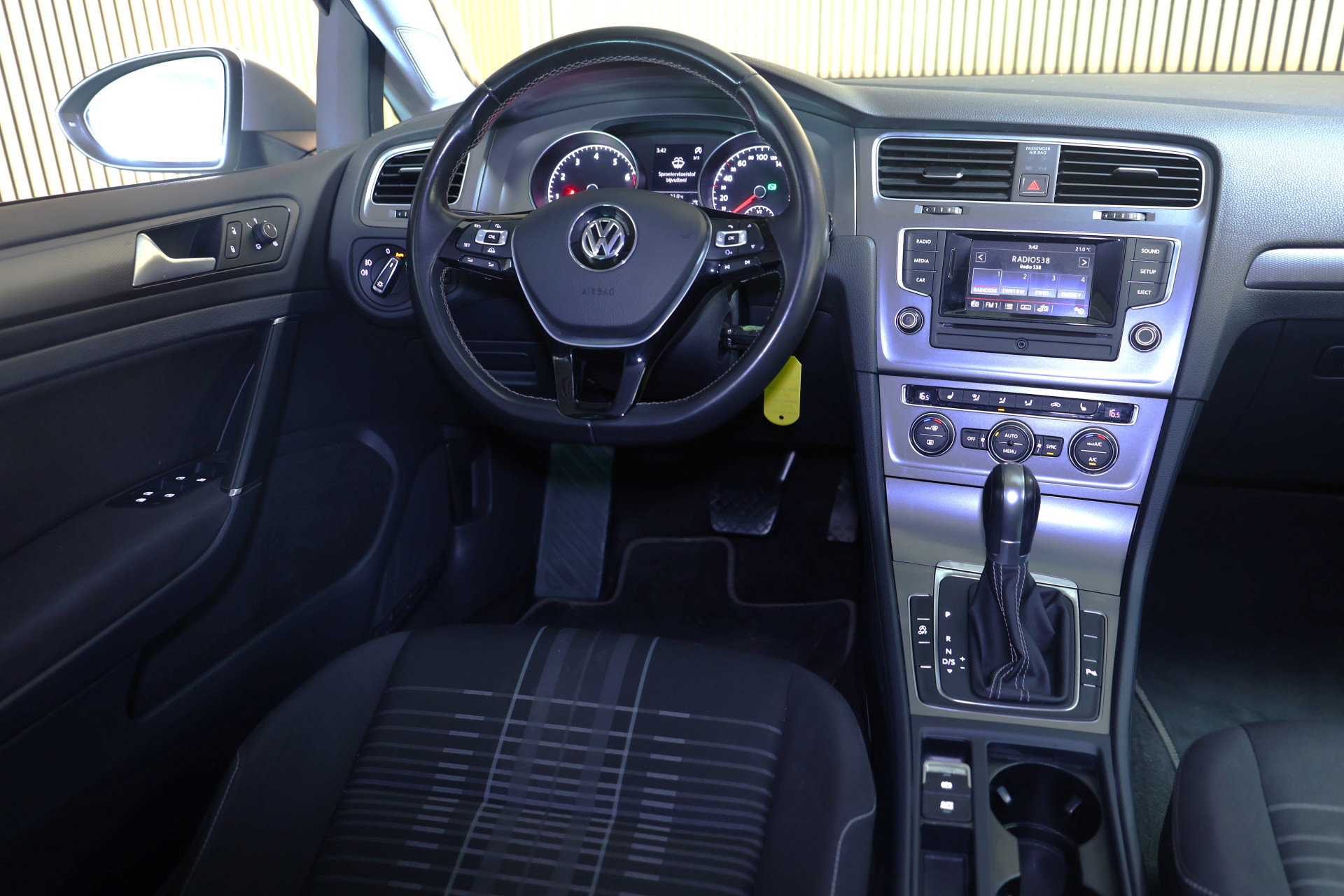 Volkswagen 1.4 TSI Highline LOUNGE AUTOMAAT ECC CRUISE PDC STOELVERWARMING '14 - foto 25