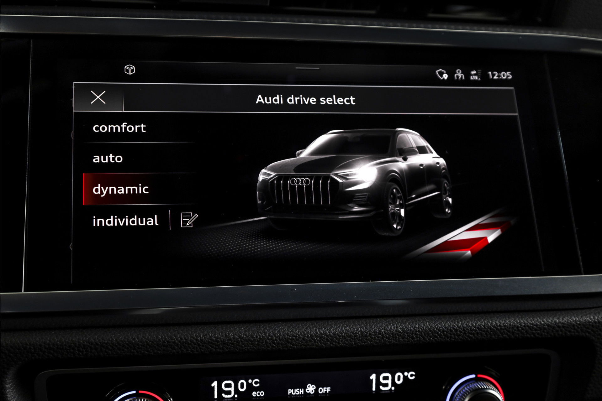 Audi - Q3