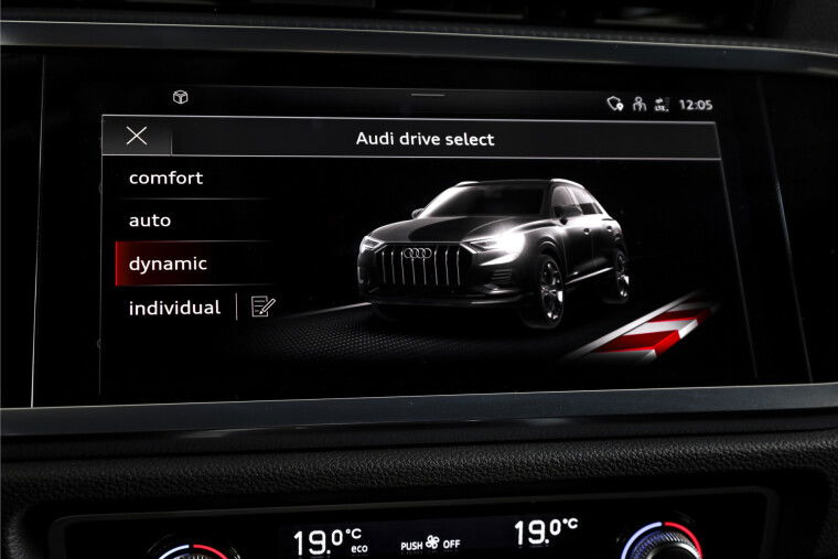 Audi - Q3
