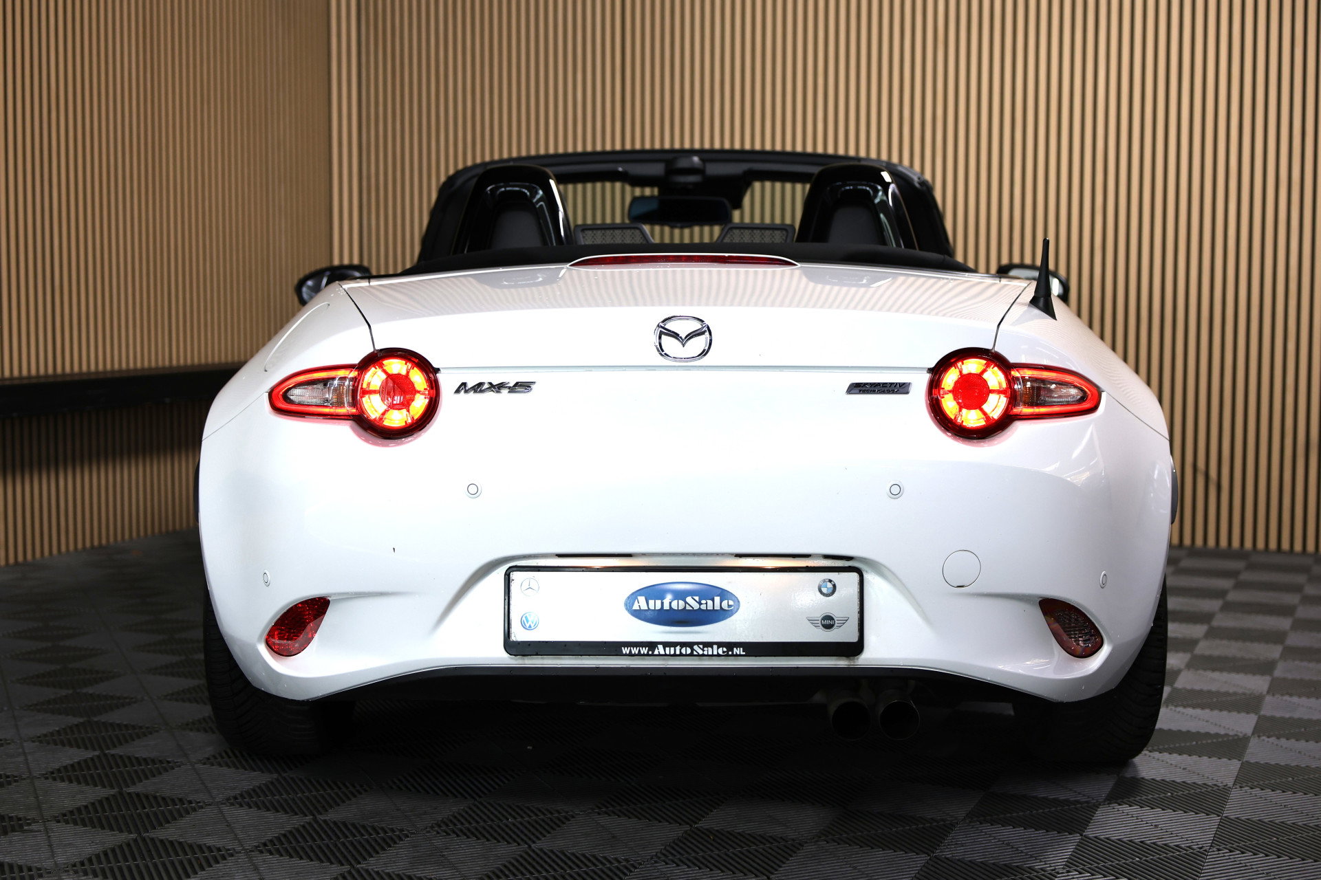 Mazda 1.5 SkyActiv-G 131 GT-M BOSE LEDER NAVI KEYLESS CRUISE BT "16 - foto 8
