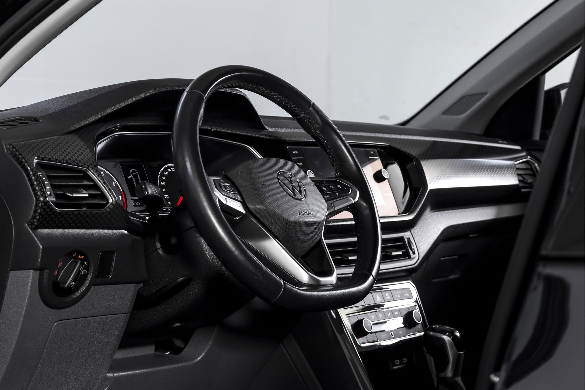 Volkswagen - T-Cross