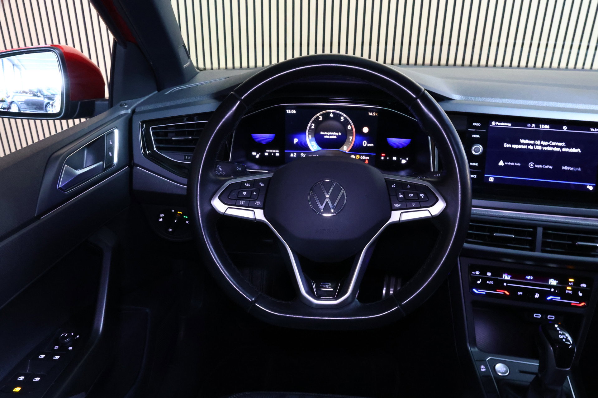 Volkswagen 1.0 TSI R-Line Business AVM DSG NAVI CARPLAY PANO STOELVW '22 - foto 19