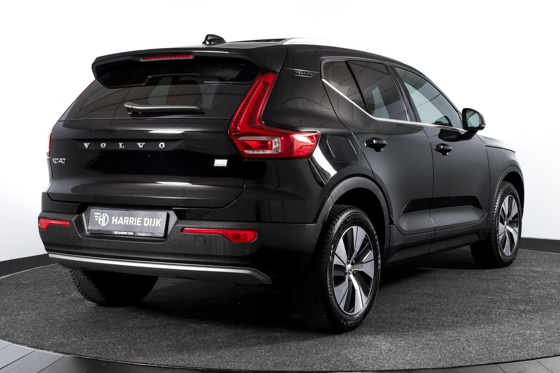 Volvo - XC40