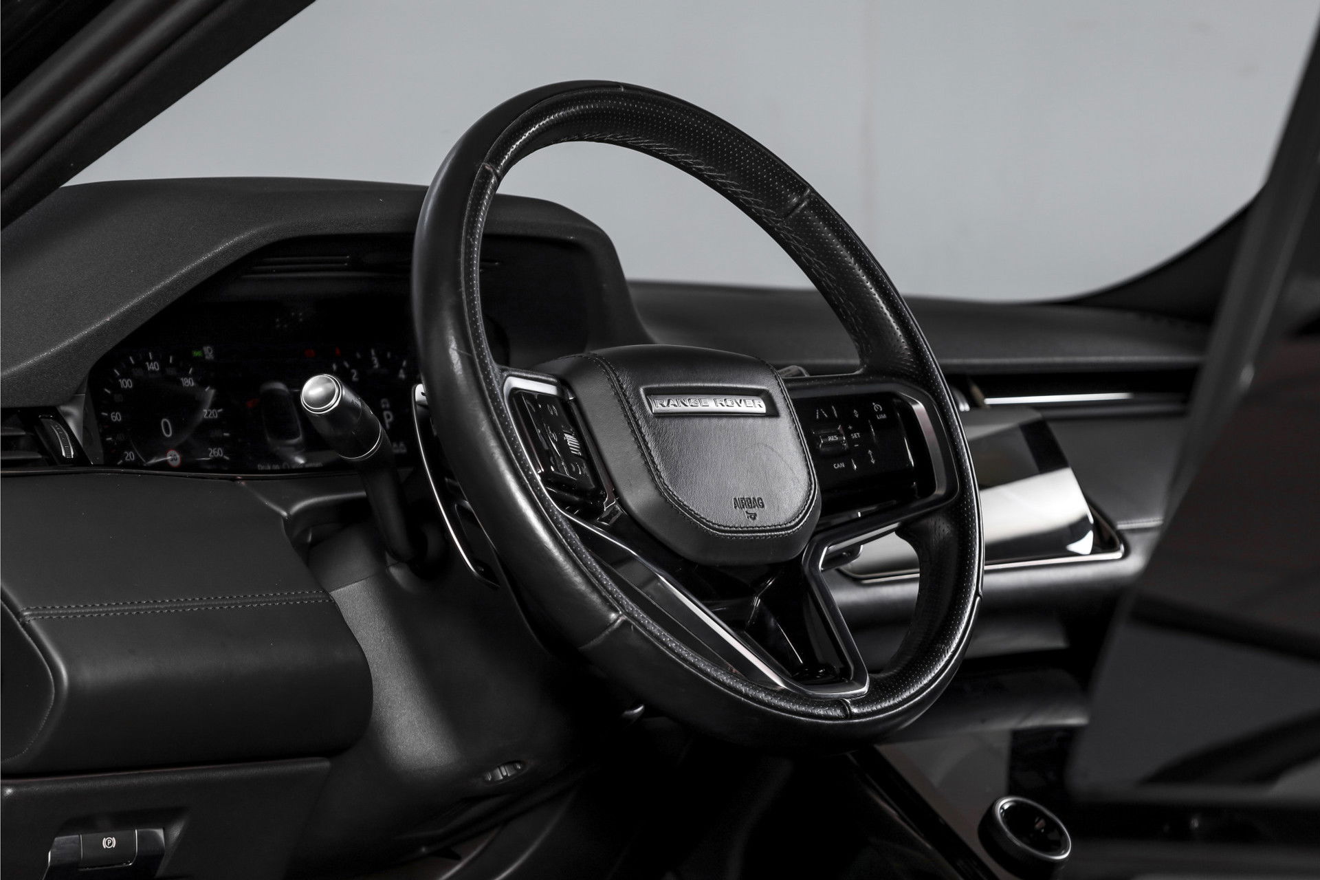 Land Rover - Range Rover Evoque