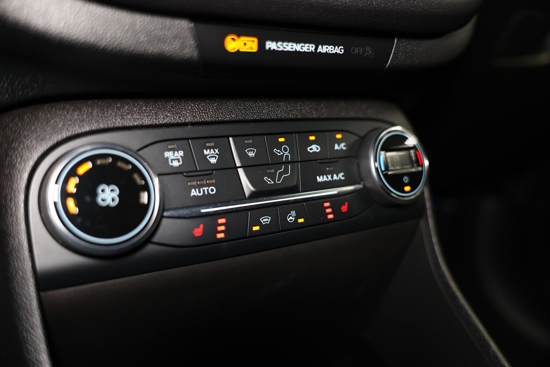 Ford 1.0 EcoBoost Titanium X AUTOM B&O NAVI CLIMA PDC LANE STOEL+STUUR VW "20 + - foto 24