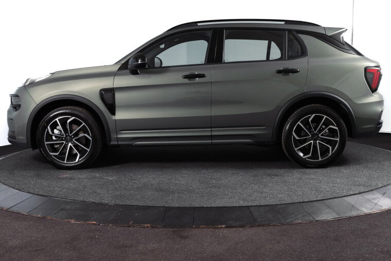 Lynk & Co - 01