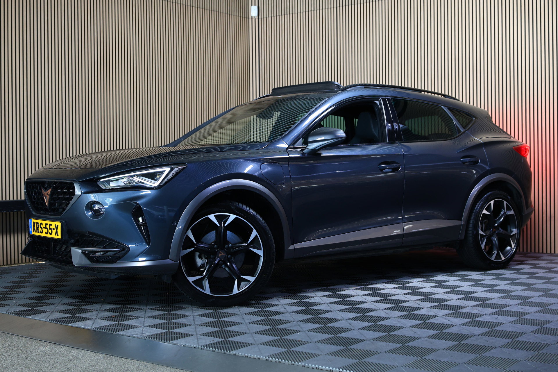 CUPRA 1.4 e-Hybrid Adrenaline AVM CARPLAY NAVI PANO MEMORY VIRTUAL CAMERA SFEER "23 - foto 10