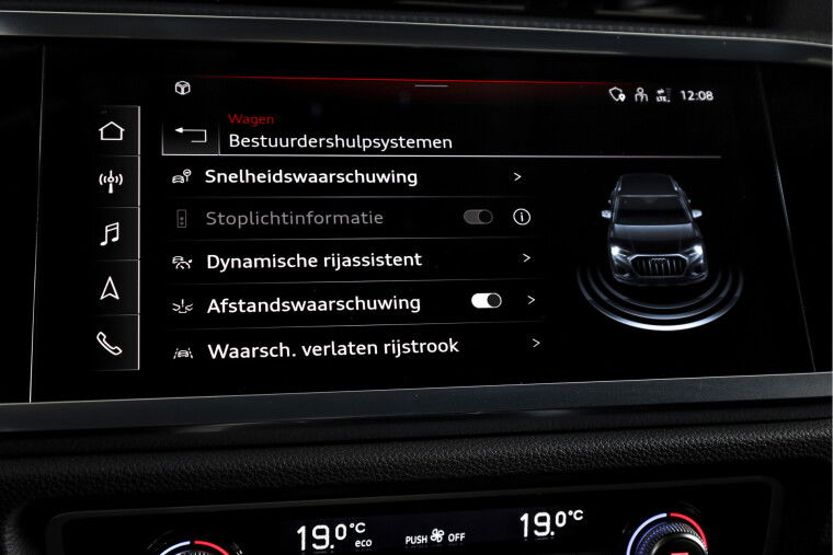 Audi - Q3