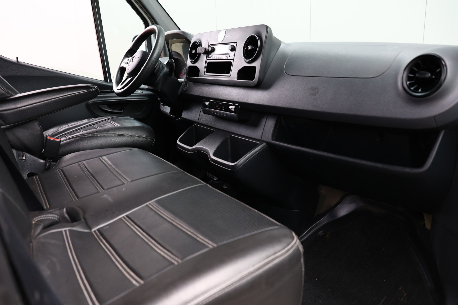 Mercedes-Benz 315 1.9 CDI L1H2 AVM AUTOMAAT AIRCO KEYLESS START CRUISE BT EX BTW! - foto 31