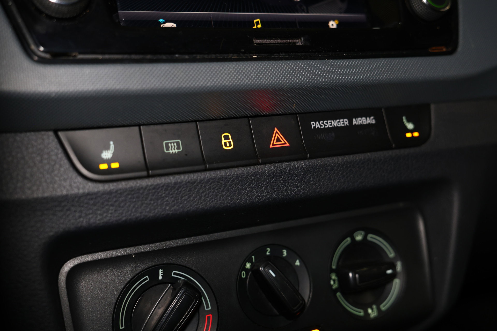 Škoda AVM AIRCO BLUETOOTH STOELVW PDC "19 - foto 19