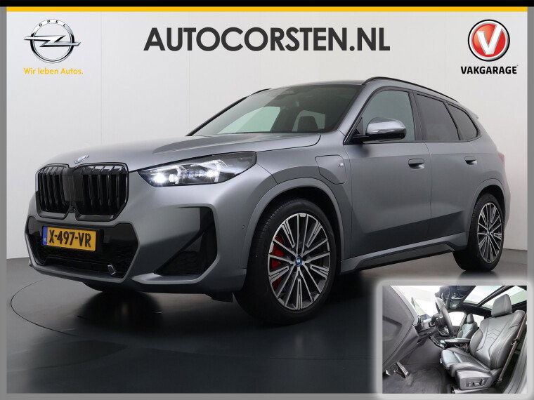 Foto van BMW X1 xDrive30e 327pk M-sport Leer Pano-Dak/Hef-Dak M-Sportstoelen+Elektr.+Geheugen+Verwarmd Trekhaak Harman-Kardon Adaptive-LED Live-Cockpit-Pro Driving assist plus Head-up displa