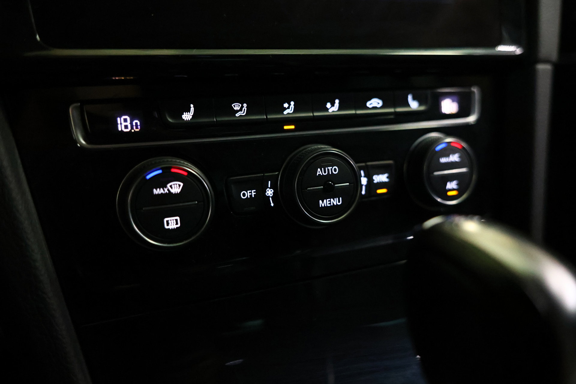 Volkswagen 1.5 TSI Highline Business R DSG NAVI DYNAUDIO ACC CLIMA STOELVW LED '17 - foto 22