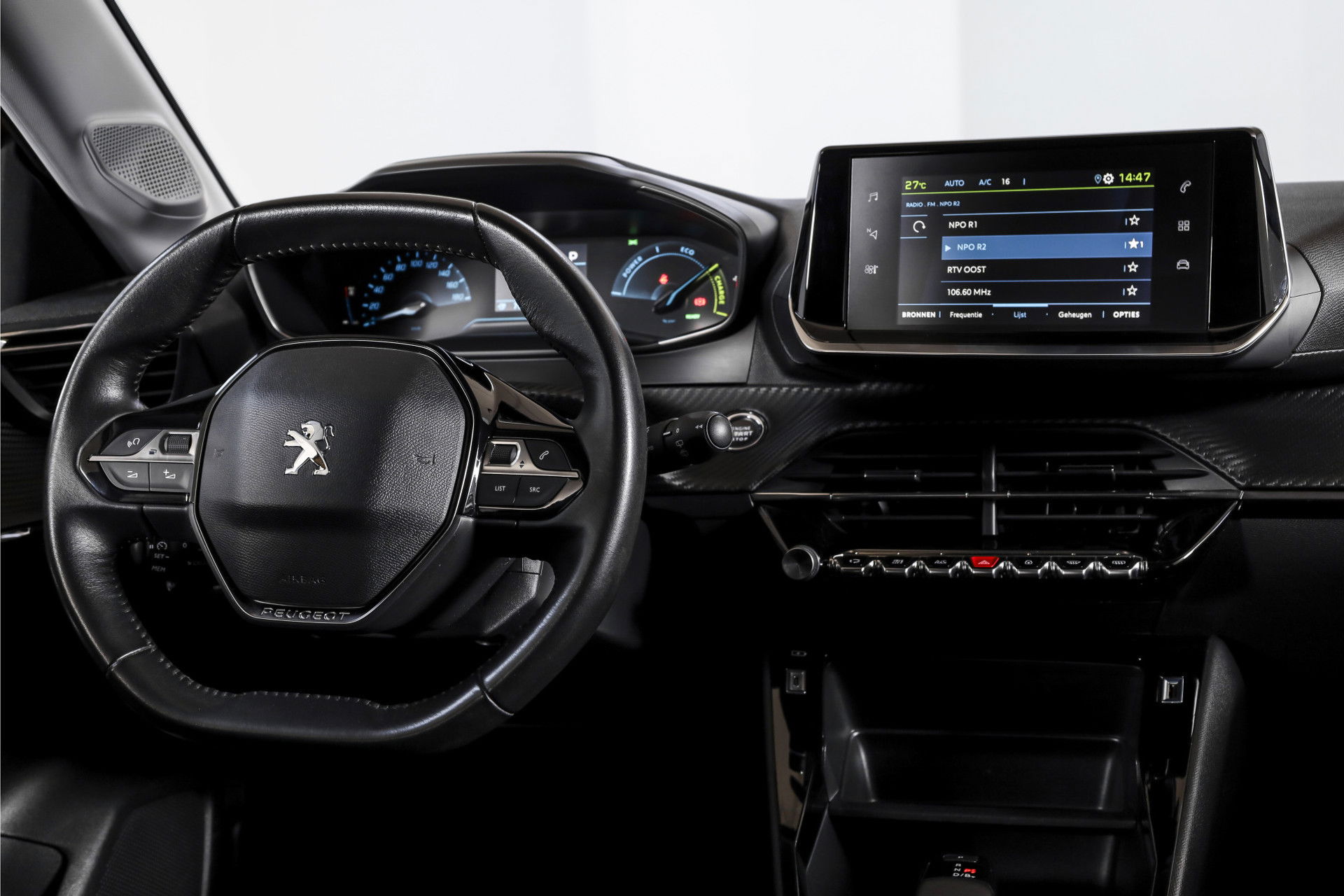 Peugeot - e-208