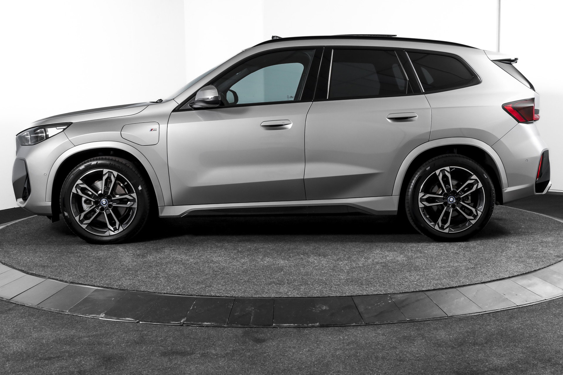 BMW - X1