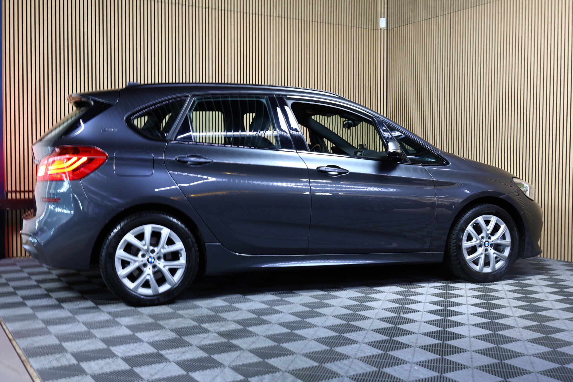 BMW Active Tourer 225xe PLUGIN HYBR M SPORT High Executive GROTE NAVI HEADUP PDC "18 - foto 5