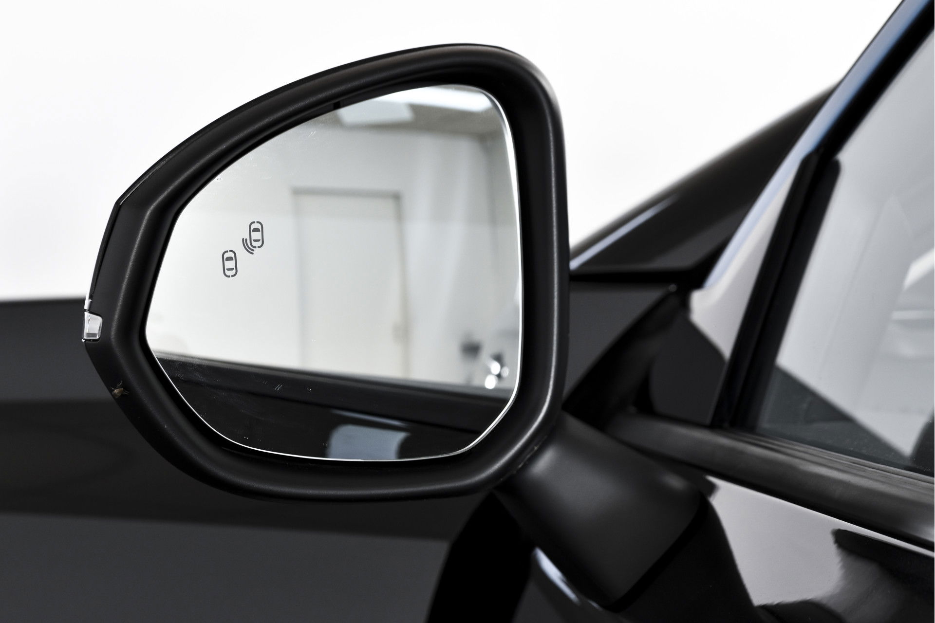 Lynk & Co - 01