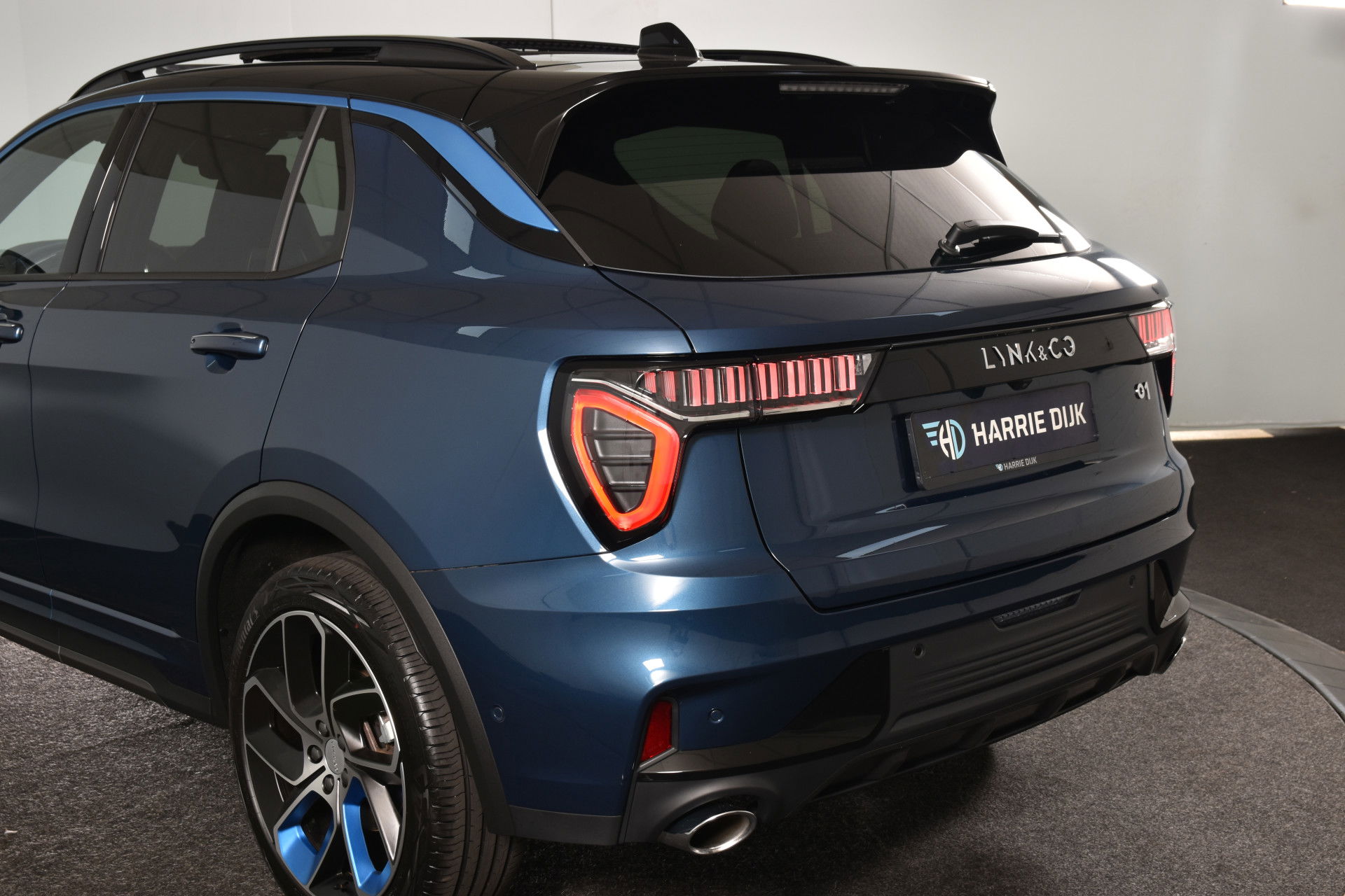 Lynk & Co - 01