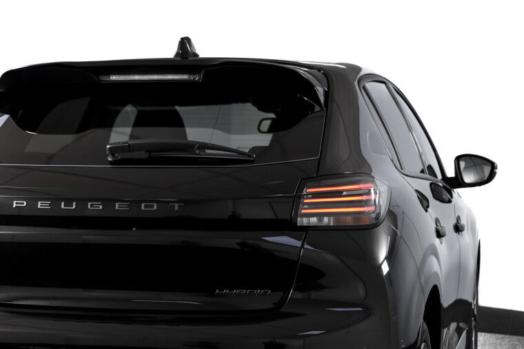 Peugeot - 208