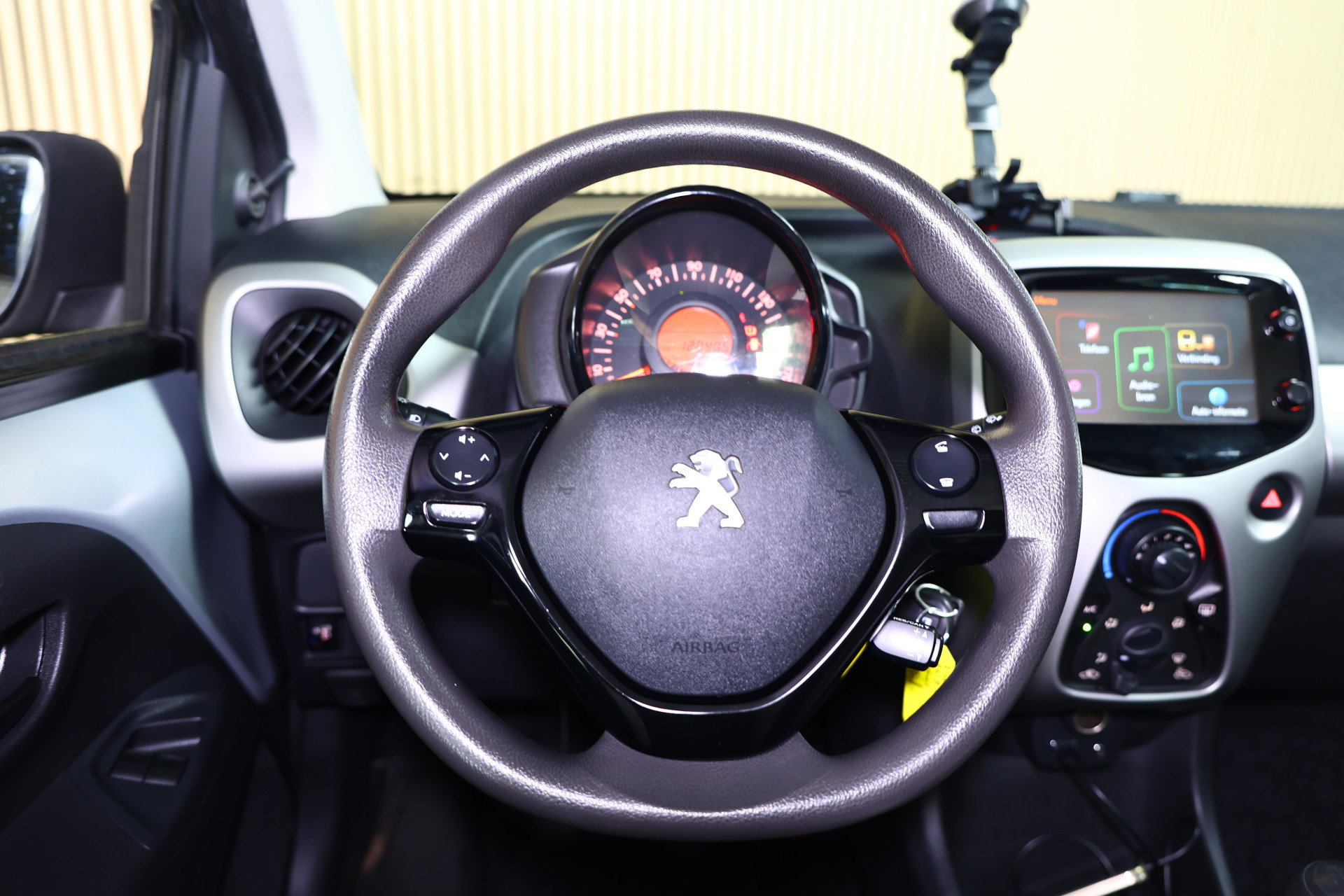 Peugeot 1.2 Puretech Allure CABRIO TOP NAVIGATIE CARPLAY AIRCO A. CAMERA 2018 - foto 27
