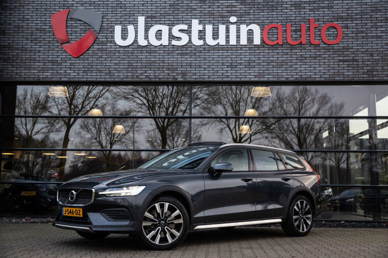 Foto van Volvo V60 Cross Country 2.0 T5 AWD Pro