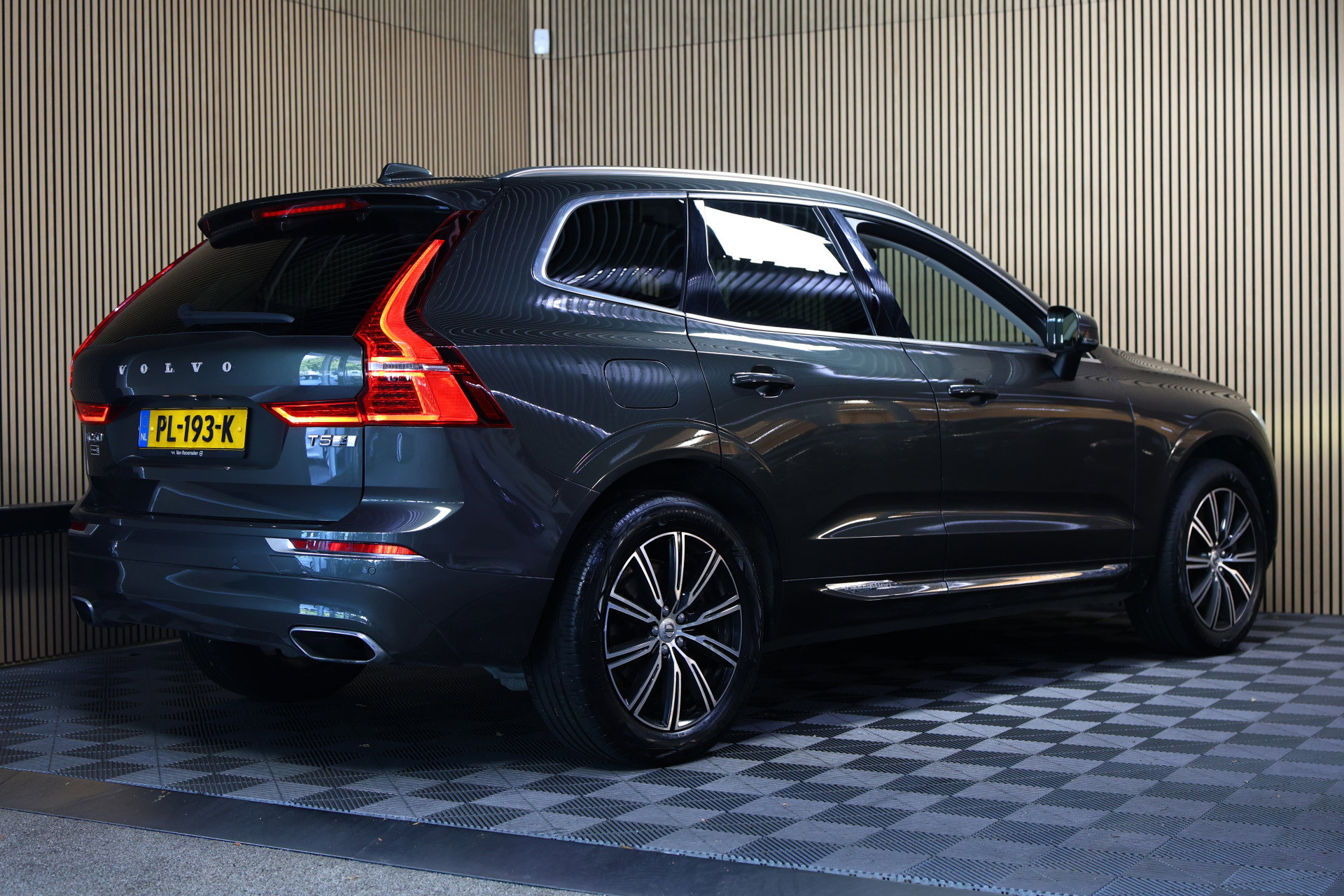 Volvo 2.0 T5 AWD Inscription AVM CARPLAY 360CAM MEMORY CRUISE KEYLESS START" 17 - foto 6