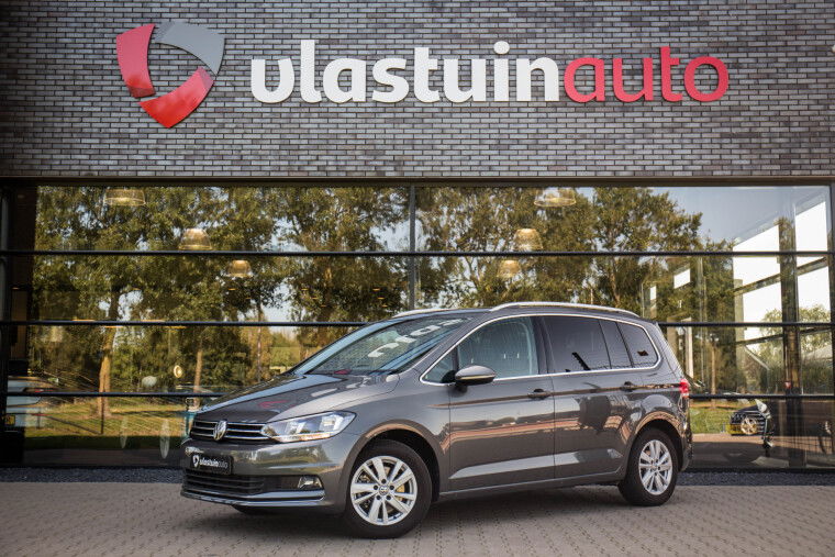 Foto van Volkswagen Touran 1.5 TSI Highline 7p