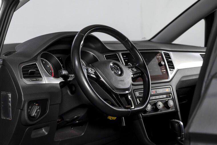 Volkswagen - Golf Sportsvan