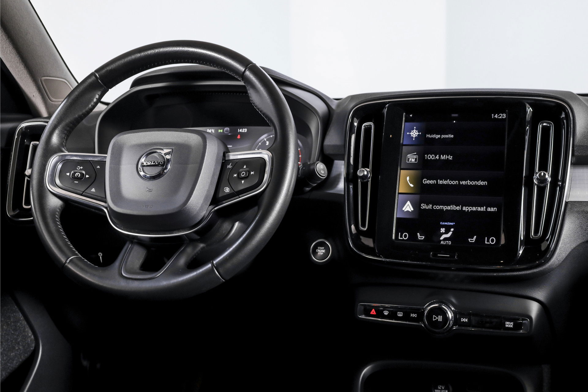 Volvo - XC40