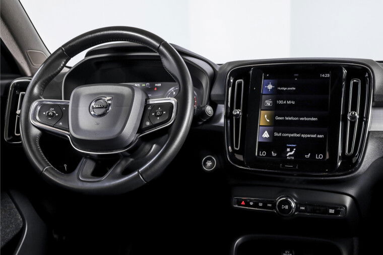 Volvo - XC40