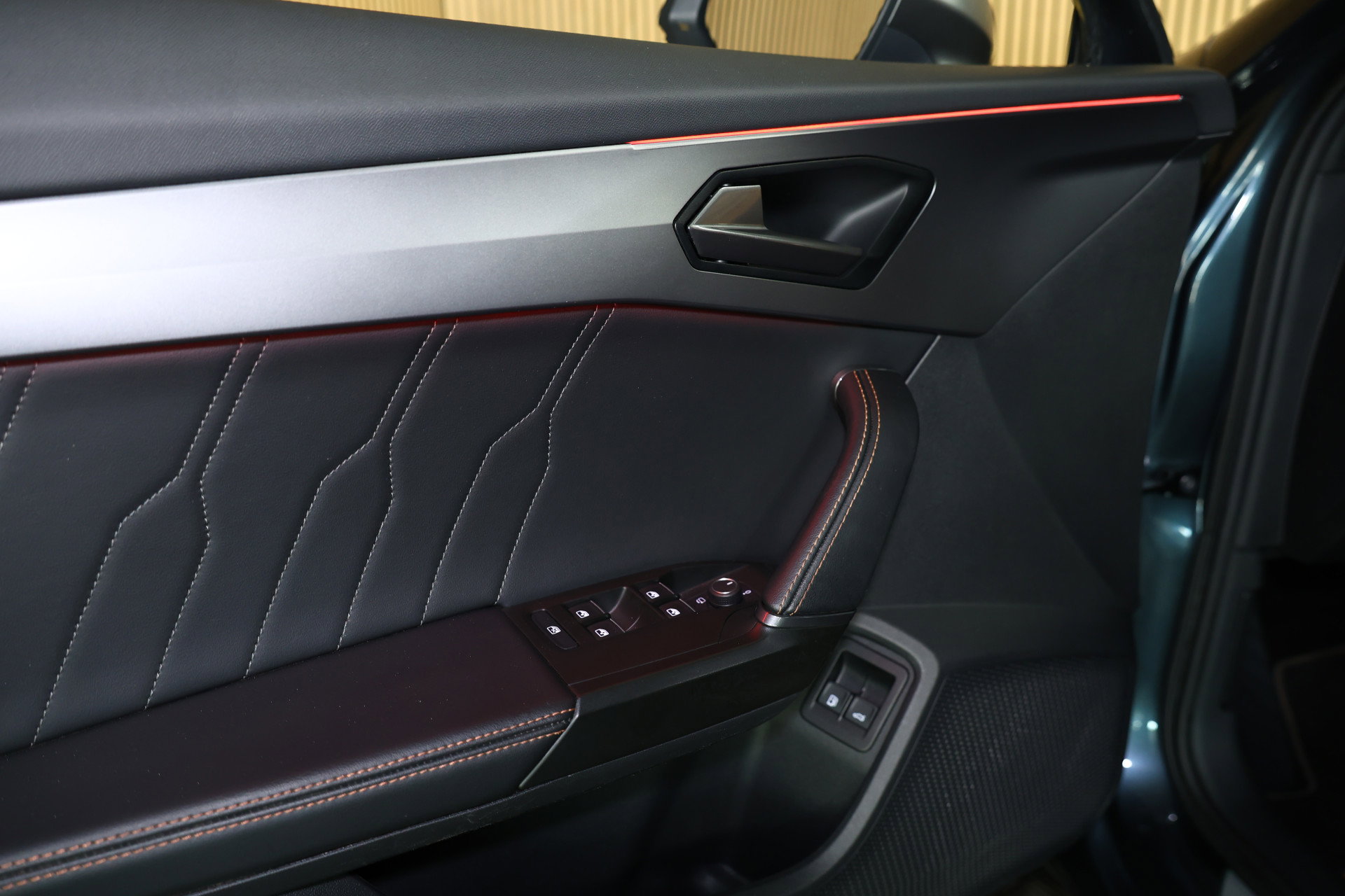 CUPRA 1.4 e-Hybrid Adrenaline AVM CARPLAY NAVI PANO MEMORY VIRTUAL CAMERA SFEER "23 - foto 12