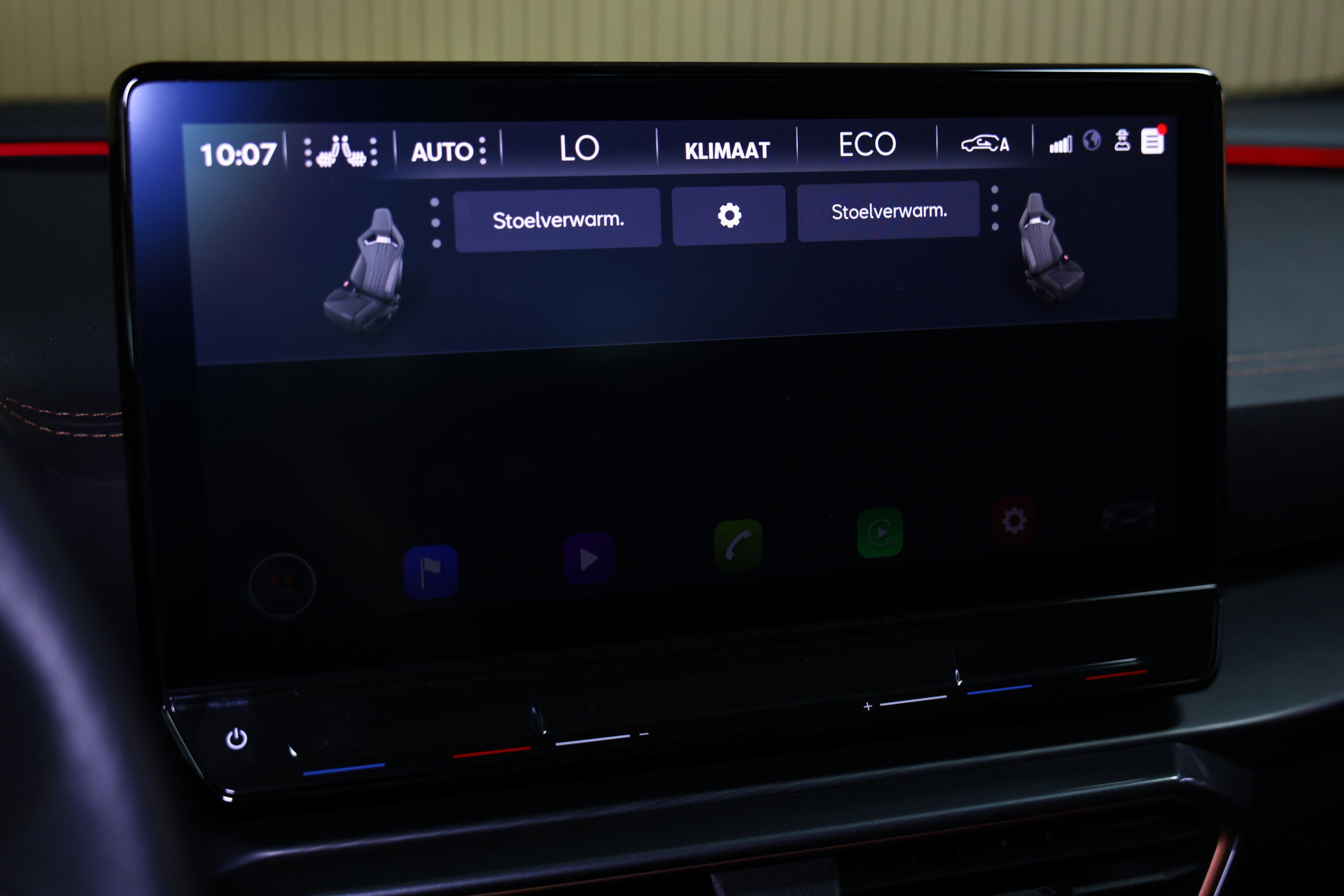 CUPRA 1.4 e-Hybrid Adrenaline AVM CARPLAY NAVI PANO MEMORY VIRTUAL CAMERA SFEER "23 - foto 23