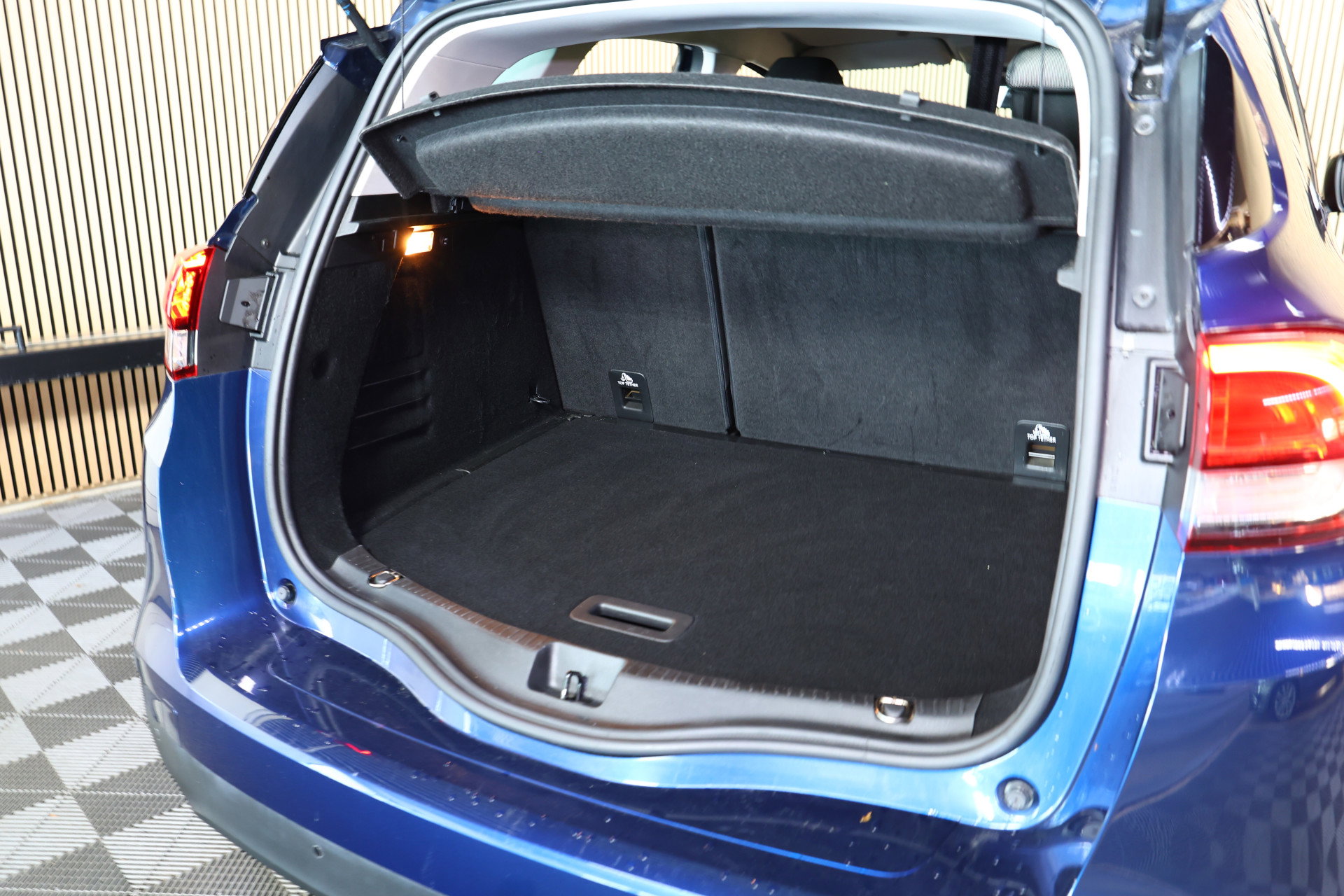 Renault 1.2 TCe Intens AVM LED NAVI CRUISE CLIMA KEYLESS PDC BT THAAK "17 - foto 34