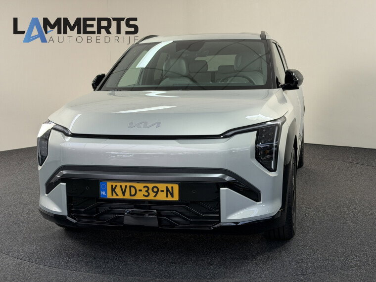 Foto van Kia EV3 GT-PlusLine 81.4 kWh 204 PK direct leverbaar en rijklaar!!