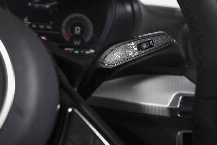 Audi - Q2