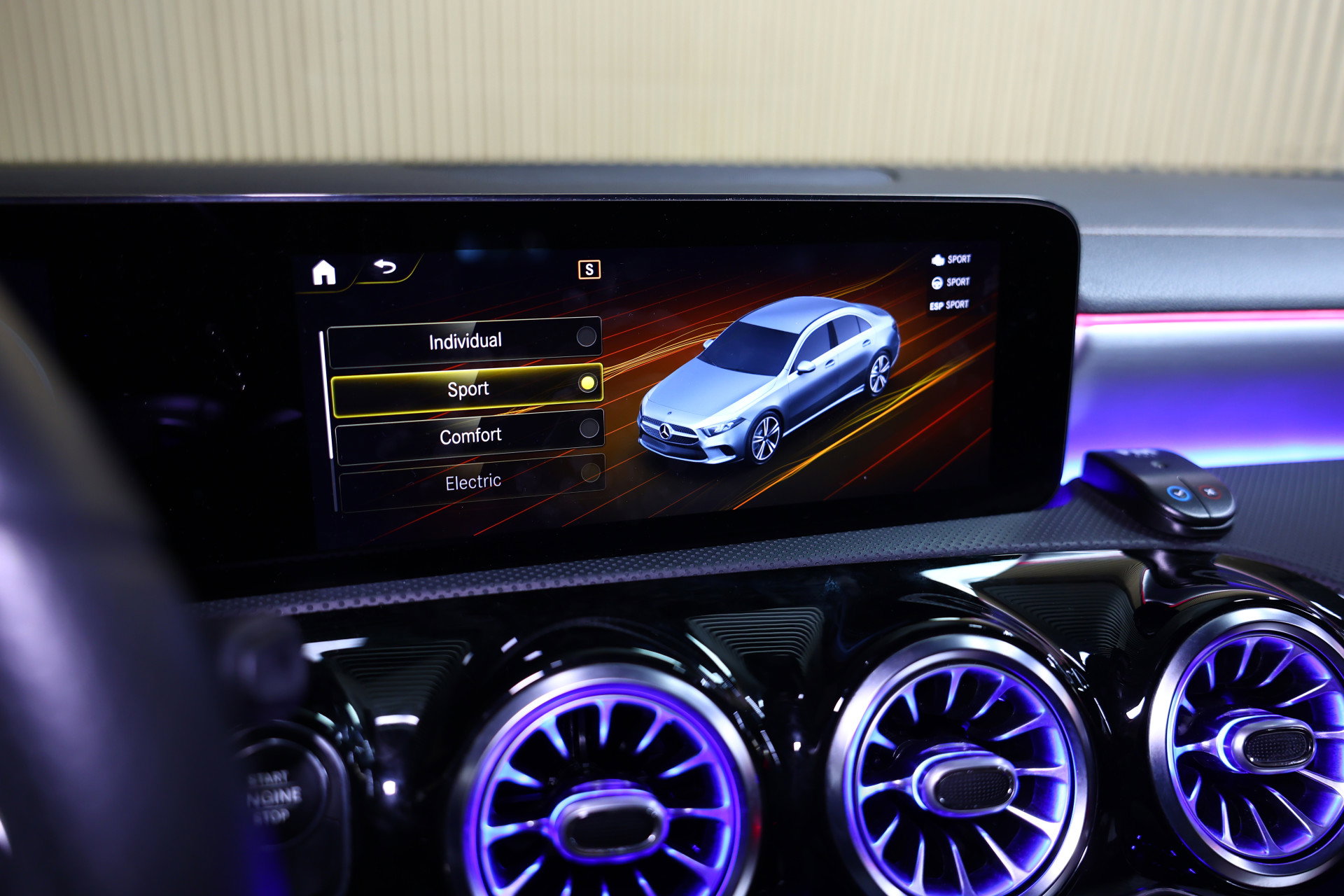 Mercedes-Benz 250e AMG AMBIENTE PANODAK NAVI AUTOM CRUISE PDC CAM SFEER '20 - foto 30