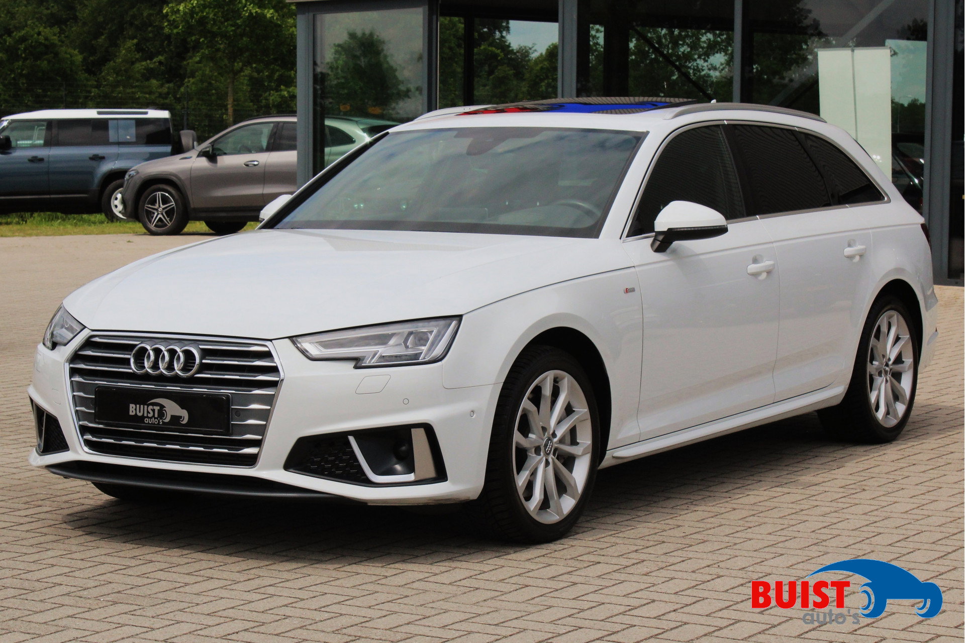 Audi A4 Avant Slinenull
