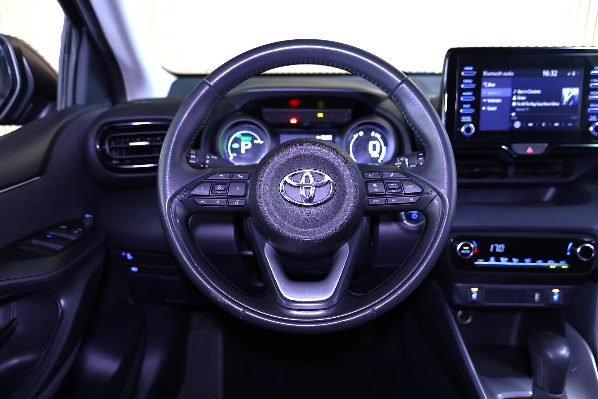 Toyota 1.5 Hybrid Business Plus AUTOM CLIMA CAMERA CRUISE CARPLAY LANE STOELVW '23 - foto 17
